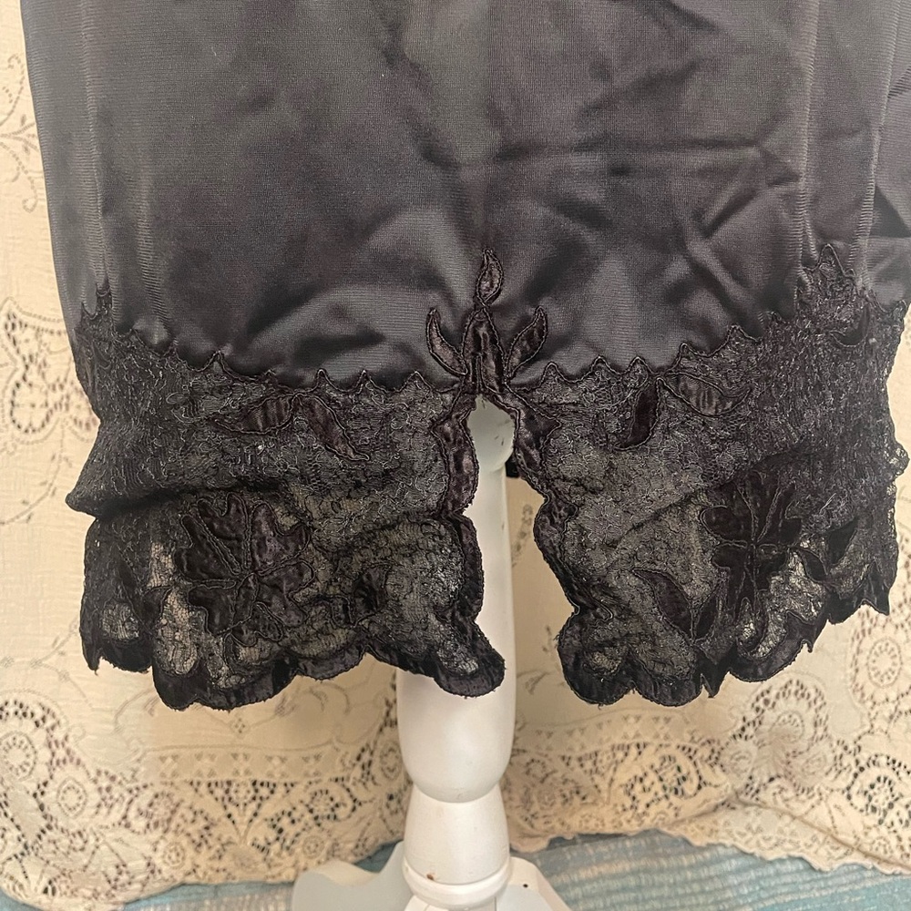 Vintage midi slip with lace and beading - Picture 6 of 7